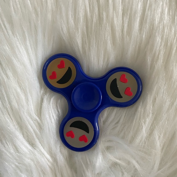 4 Fidget Hand Spinners - New - Picture 6 of 8